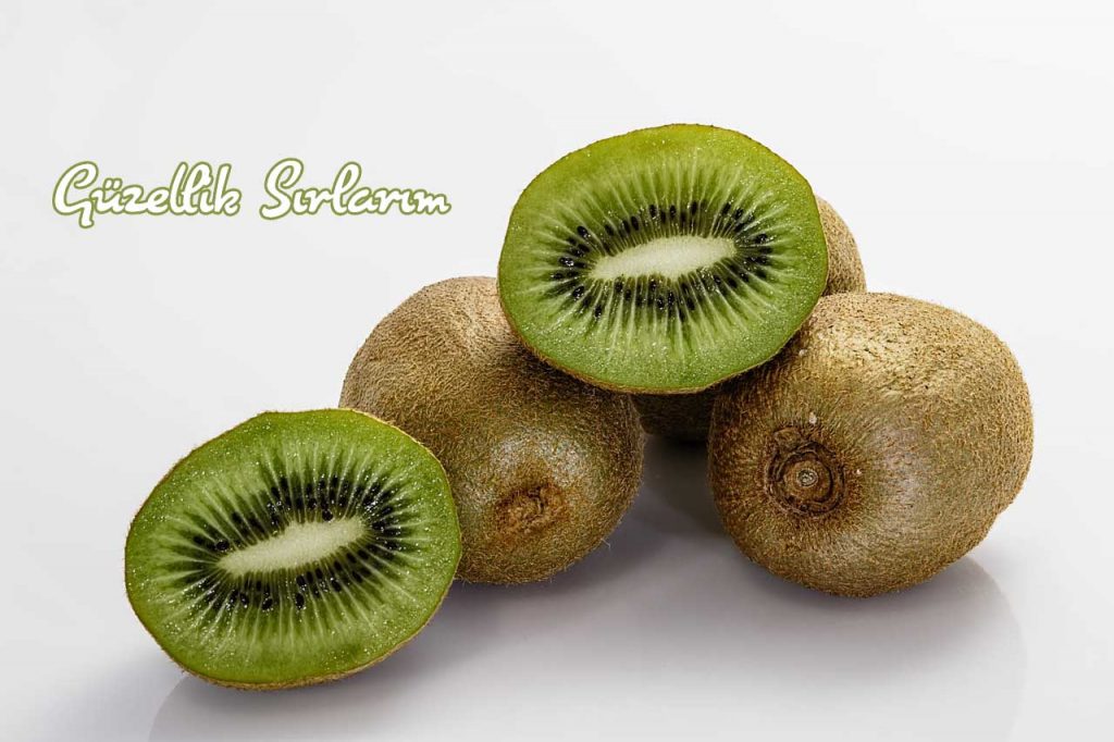 Kivi ile Dudak Peelingi