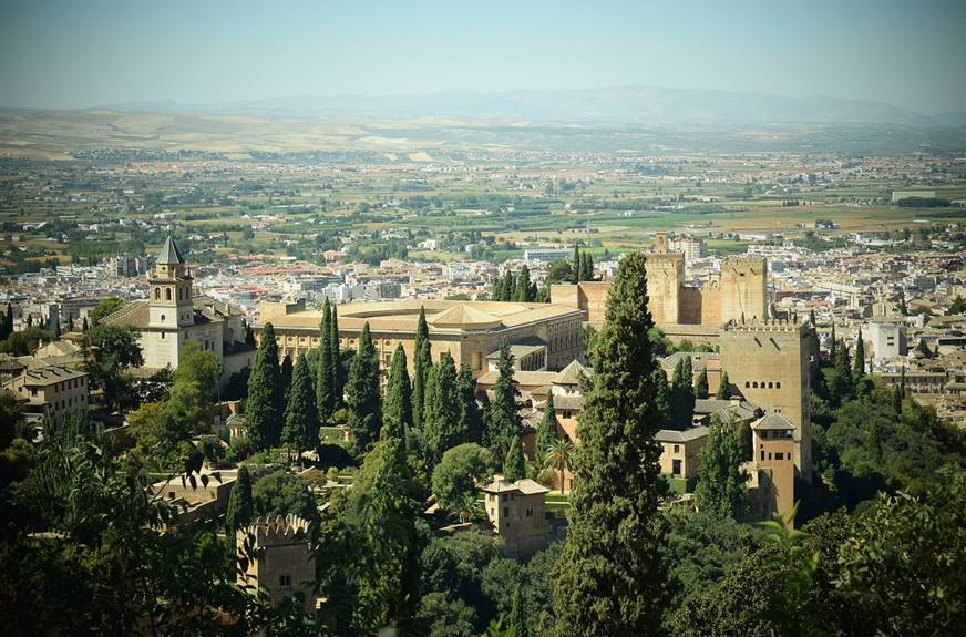 Alhambra Sarayı Endülüsün Kalbi